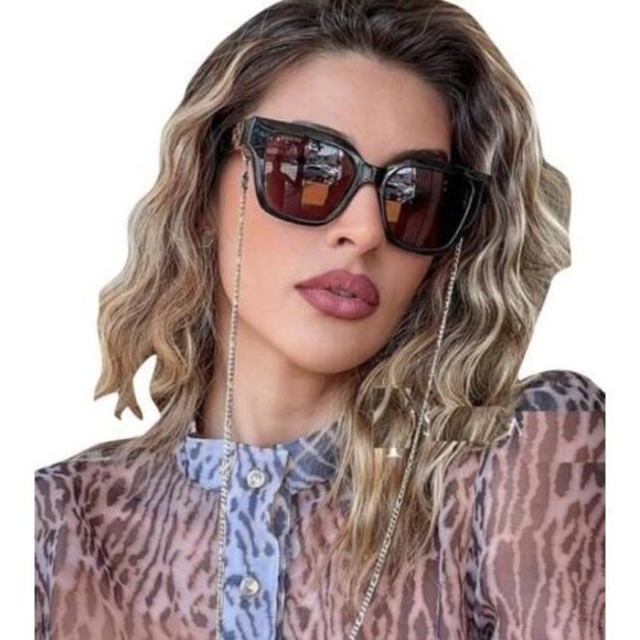 NEW GUCCI CAT-EYE BLACK SUNGLASSES GG1023S 005 GUCCI WITH GOLD CHAIN - Picture 7 of 12